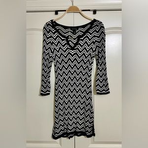 White House Black Market Peekaboo Tunic/Dress - MEDIUM - Black and White